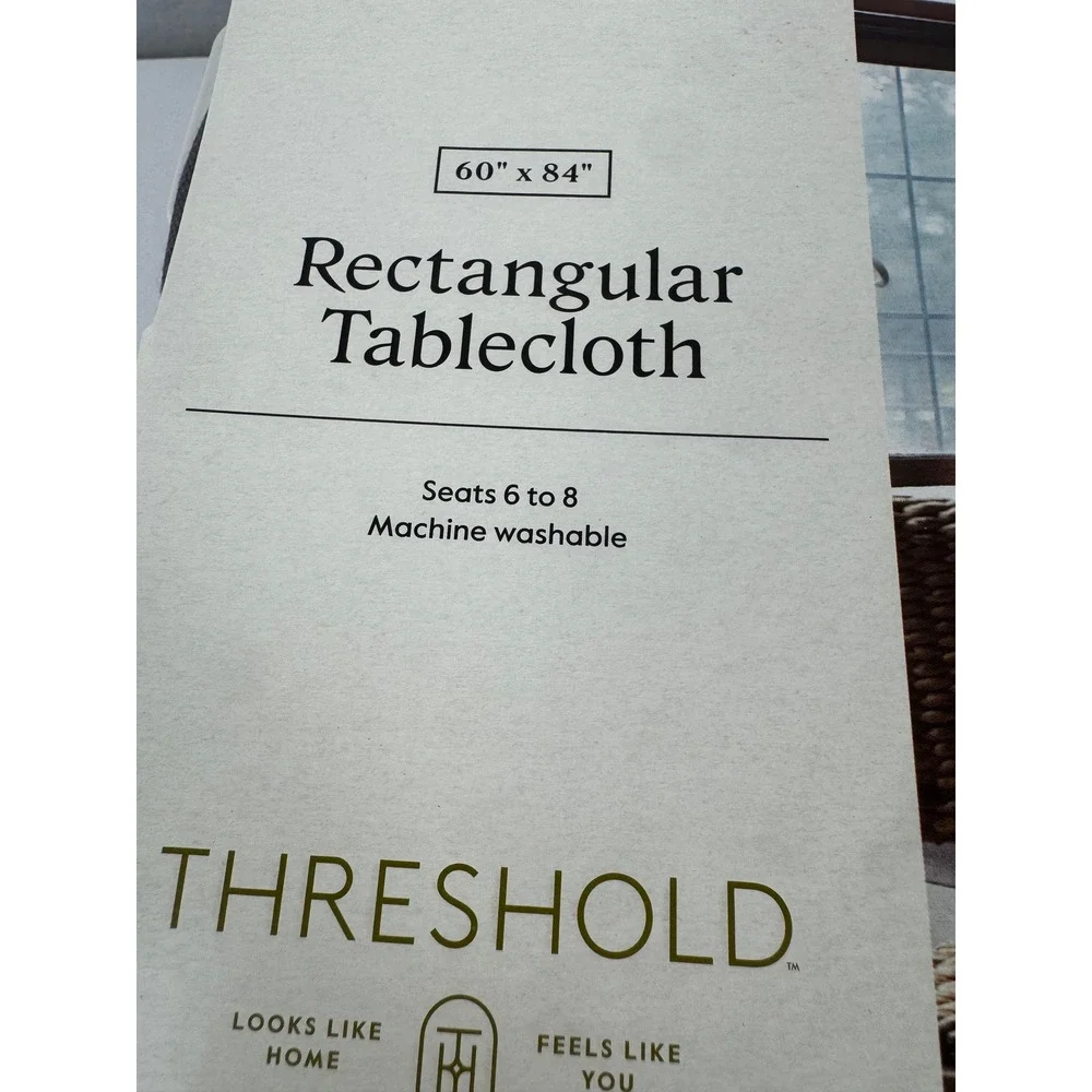 Threshold rectangular tablecloth